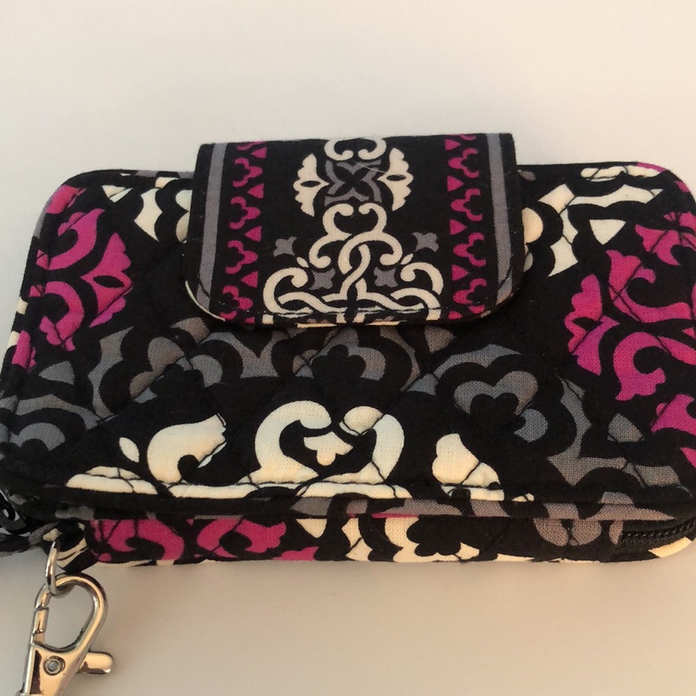 🩷🤍🖤 Vera Bradley Canterberry Magenta Wallet 🖤🤍🩷 NWOT